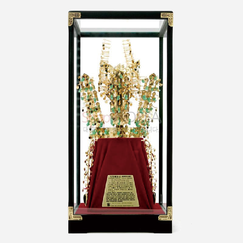 천마총금관(1/3) - 천마총에서 발견된 금관모형