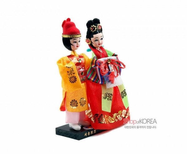 작은 한복 인형들-왕과비[익선관] - 한국의 전통의복을 재현한 한복인형