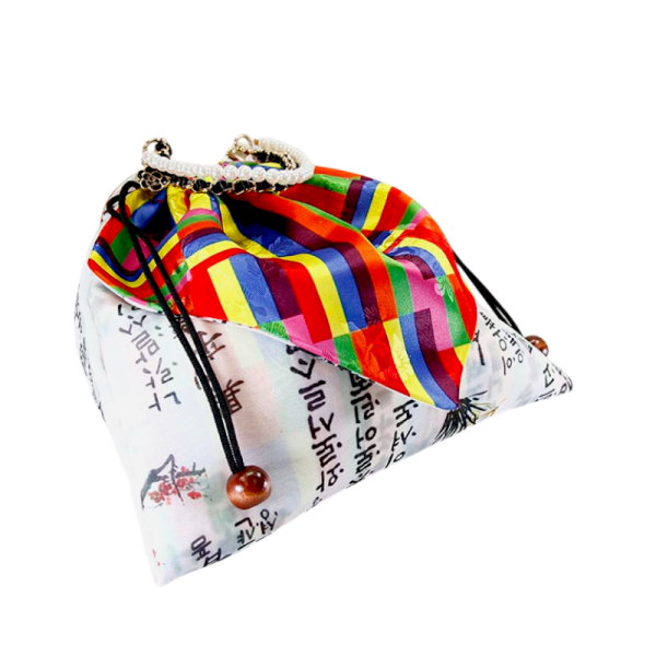 한글 색동 핸드백 - 한국의 전통적인 아름다움을 상징하는 고급 색동 천으로 만든제품