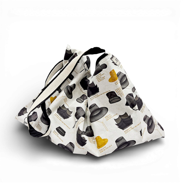 한국의 갓(모자)  큰가방 - 한국을 상징하는 디자인으로, 크고 가벼운 가방으로 실용적인 문화상품입니다.