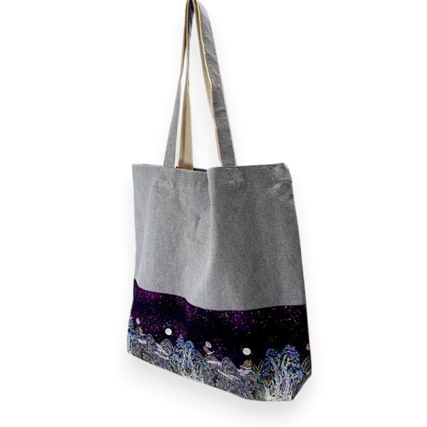 린넨 일월오봉도 에코백 - 해와 달의 조화로운 기운을 곁에 두는 일월오봉도 가방