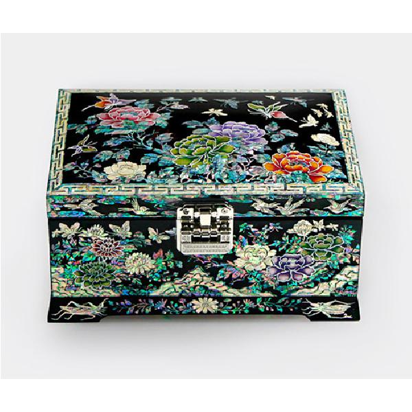 좌보석함大-화조나비(흑) - 자개로 피어난 꽃이 아름다운 보석함