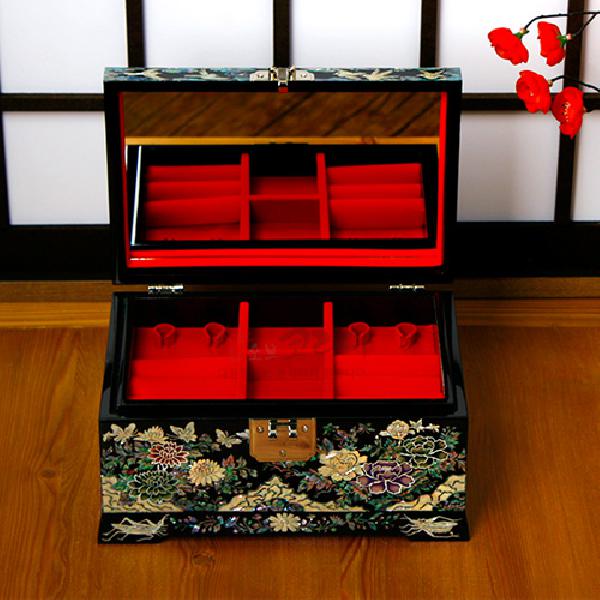 좌보석함大-화조나비(흑) - 자개로 피어난 꽃이 아름다운 보석함