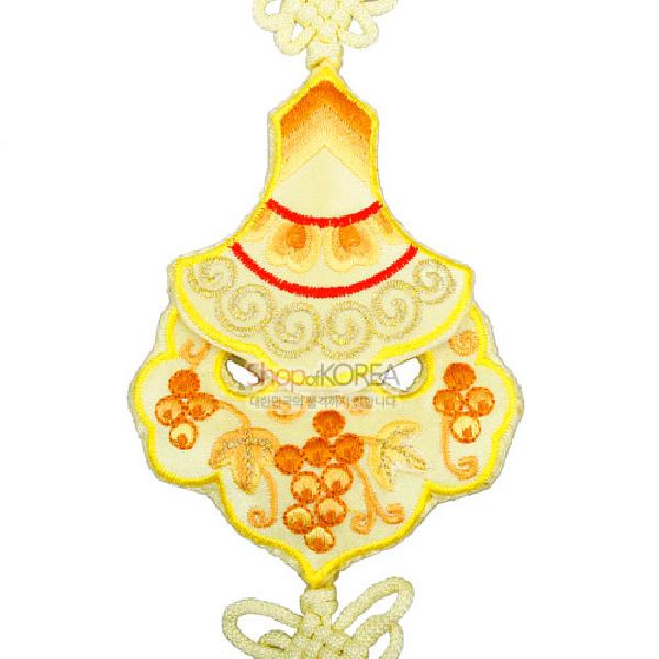 자수 포도5봉 노리개[황색] - 손자수 장식이 아름다운 고급 노리개