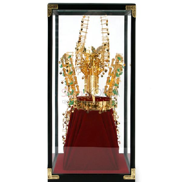 천마총금관(실물) - 천마총에서 발견된 금관모형