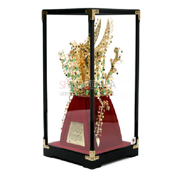 천마총금관(실물) - 천마총에서 발견된 금관모형