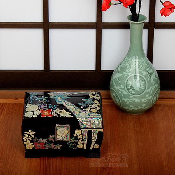 화조기린 유광굴림보석함 - 정교한 자개장식이 돋보이는 보석함